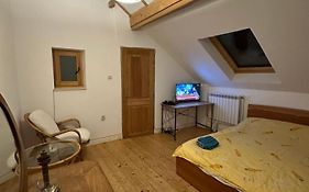 Rustic Room Next To Beach